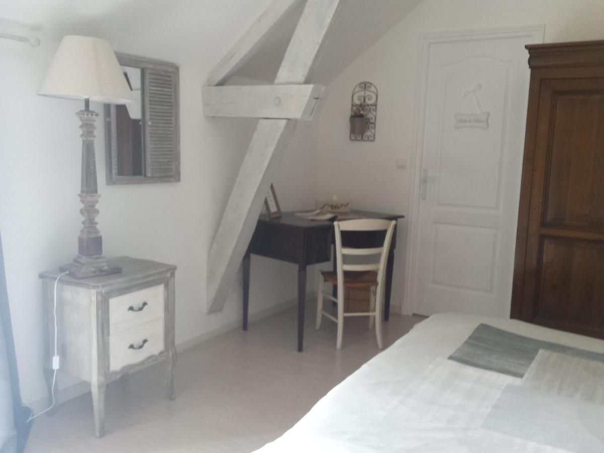 Chambres Des Rosiers Sennevieres Екстер'єр фото